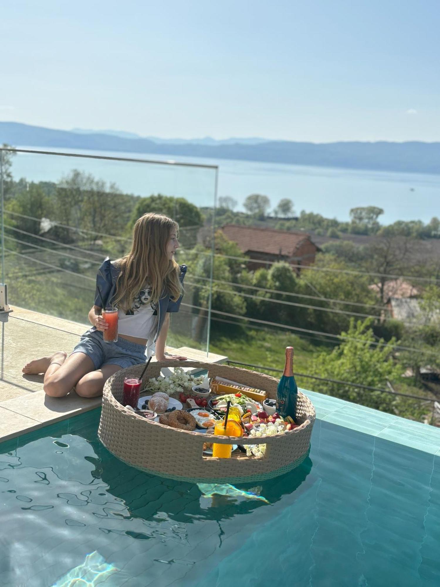 Casa Farmak - 4 Bedroom Lux Apartment With Infinity Pool & Lake View Ohrid Buitenkant foto